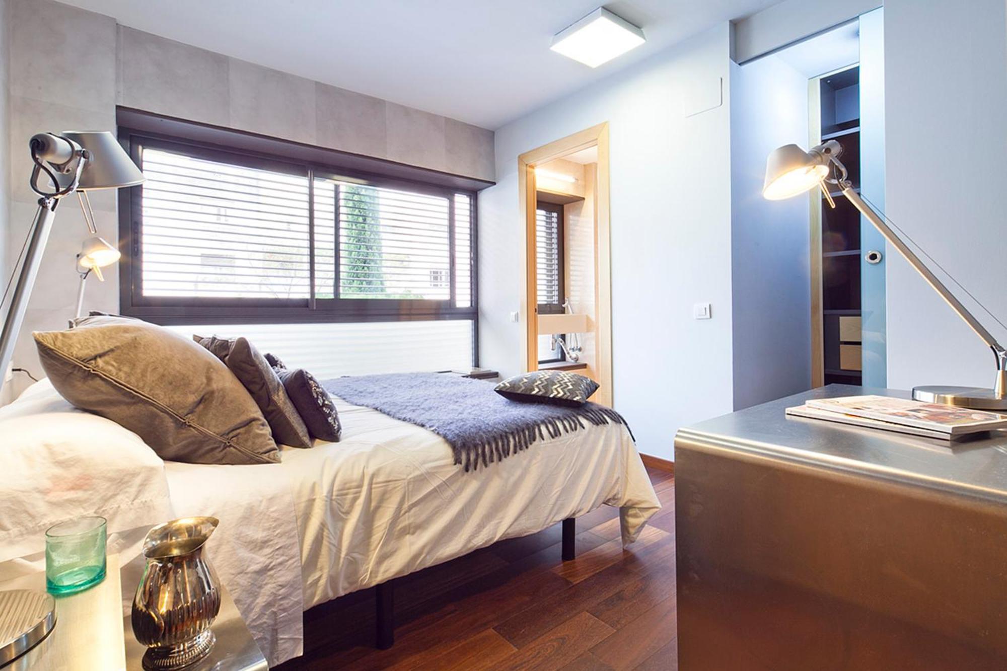 My Space Emirates - Splendid Apartment With Terrace And Pool Near Park Gueell Barcelona Zewnętrze zdjęcie