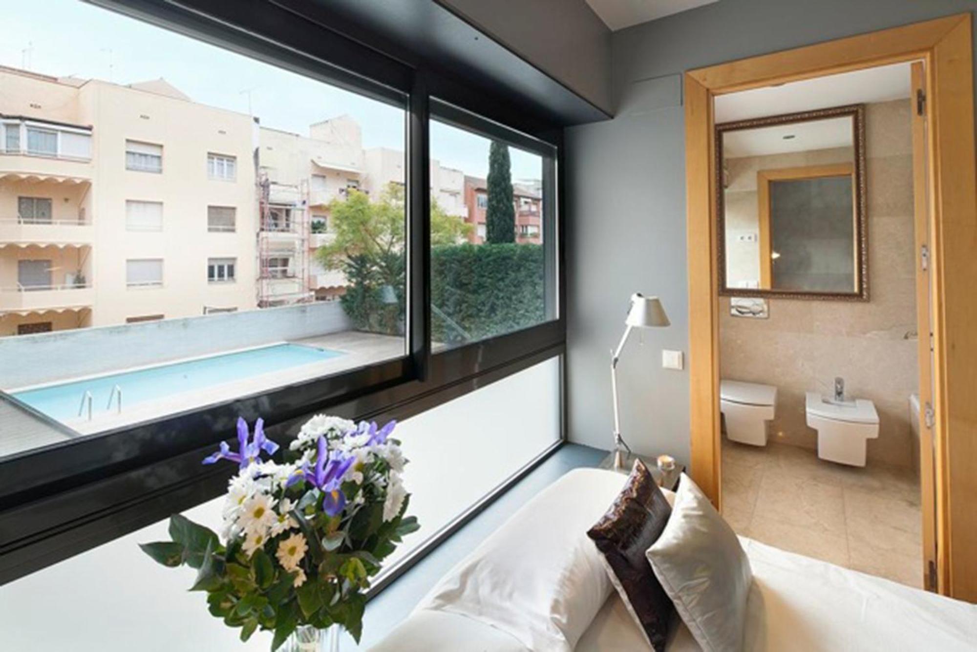 My Space Emirates - Splendid Apartment With Terrace And Pool Near Park Gueell Barcelona Pokój zdjęcie